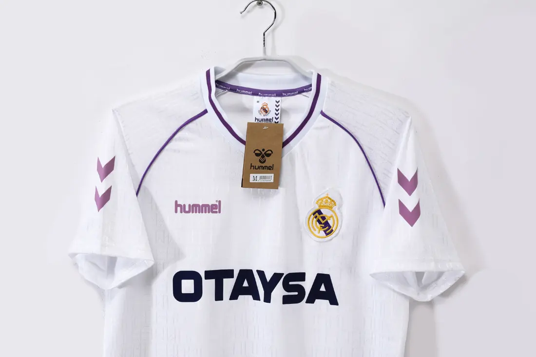 Foto 5 de Temporada 1990/92 Real Madrid local 8A