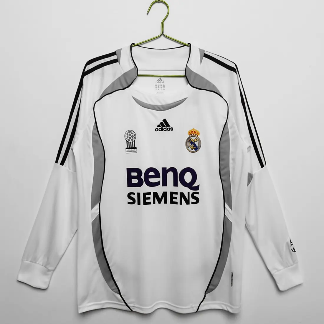 Foto 1 de Manga larga: Temporada 2006/07 Real Madrid local 3B