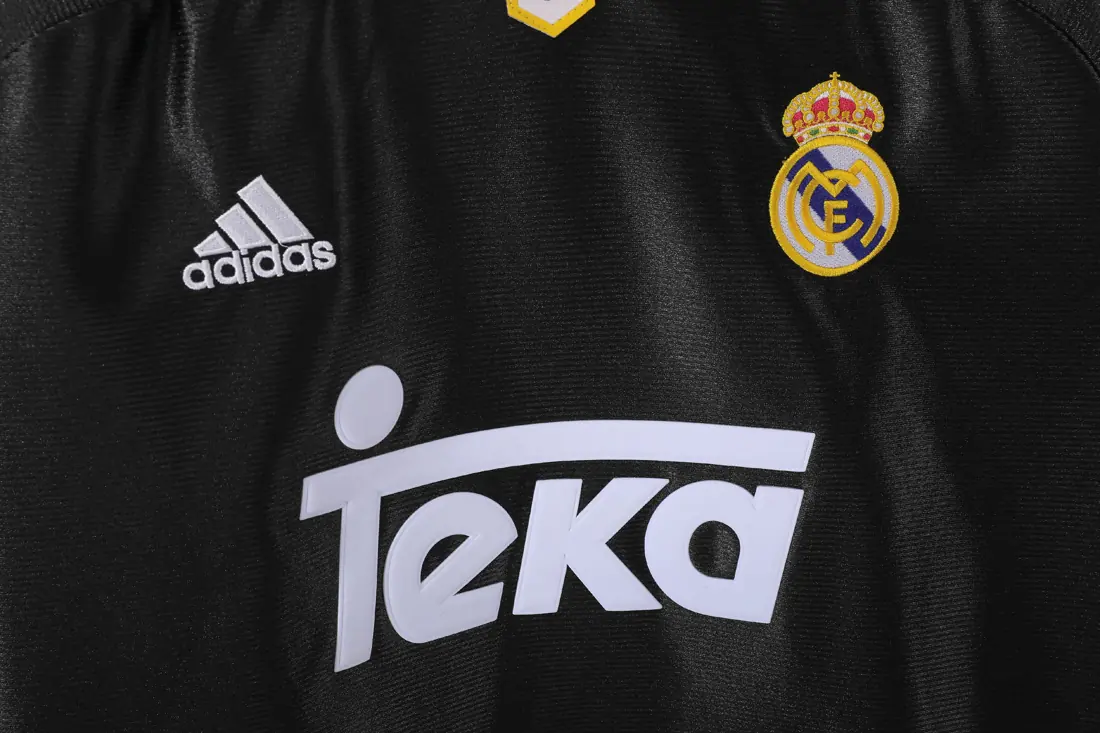 Foto 6 de Manga larga: Temporada 1999/01 Real Madrid visitante 3B