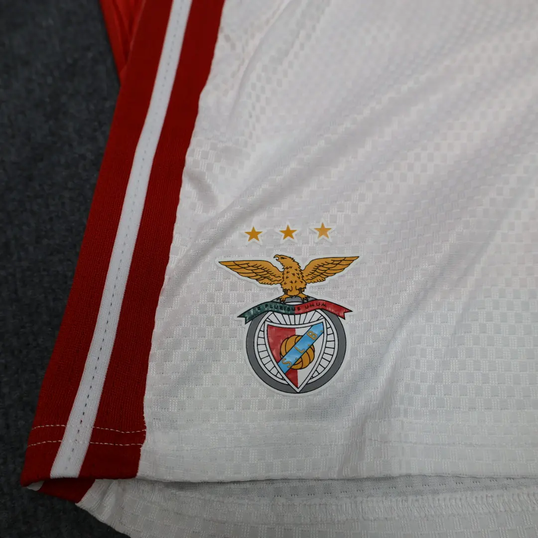 Foto 3 de Versión jugador 26-27 Benfica conjunto local S-2XL