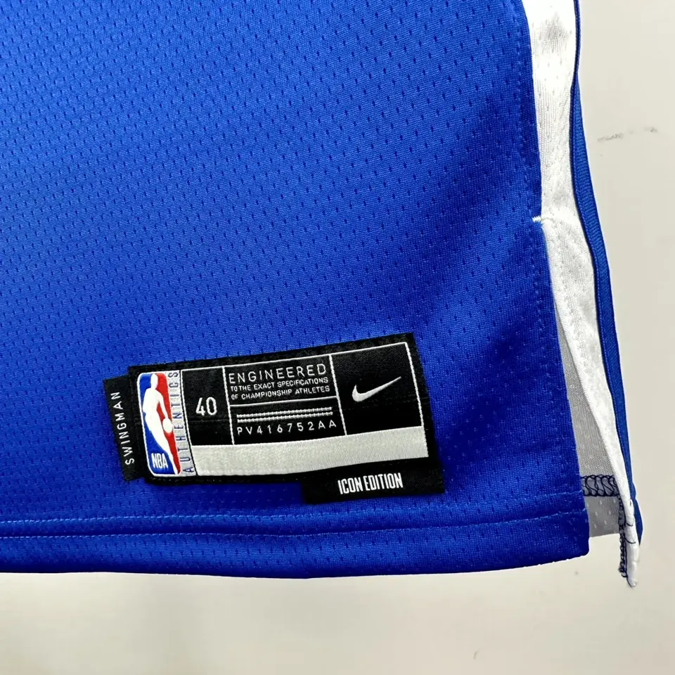 Foto 7 de Temporada 2023 Warriors azul con cuello en V número 10 Butler