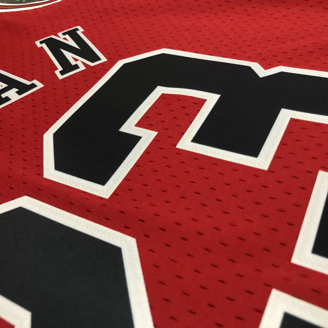Foto 4 de MN camiseta retro termoimpresa: SW Chicago Bulls temporada 98 color rojo nº23 Jordan