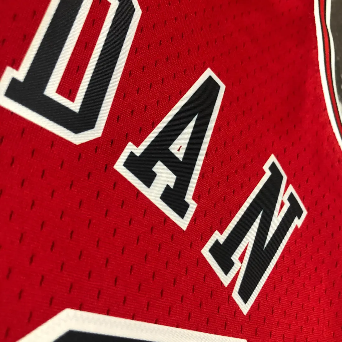 Foto 6 de MN camiseta retro termoimpresa: SW Chicago Bulls temporada 98 color rojo nº23 Jordan