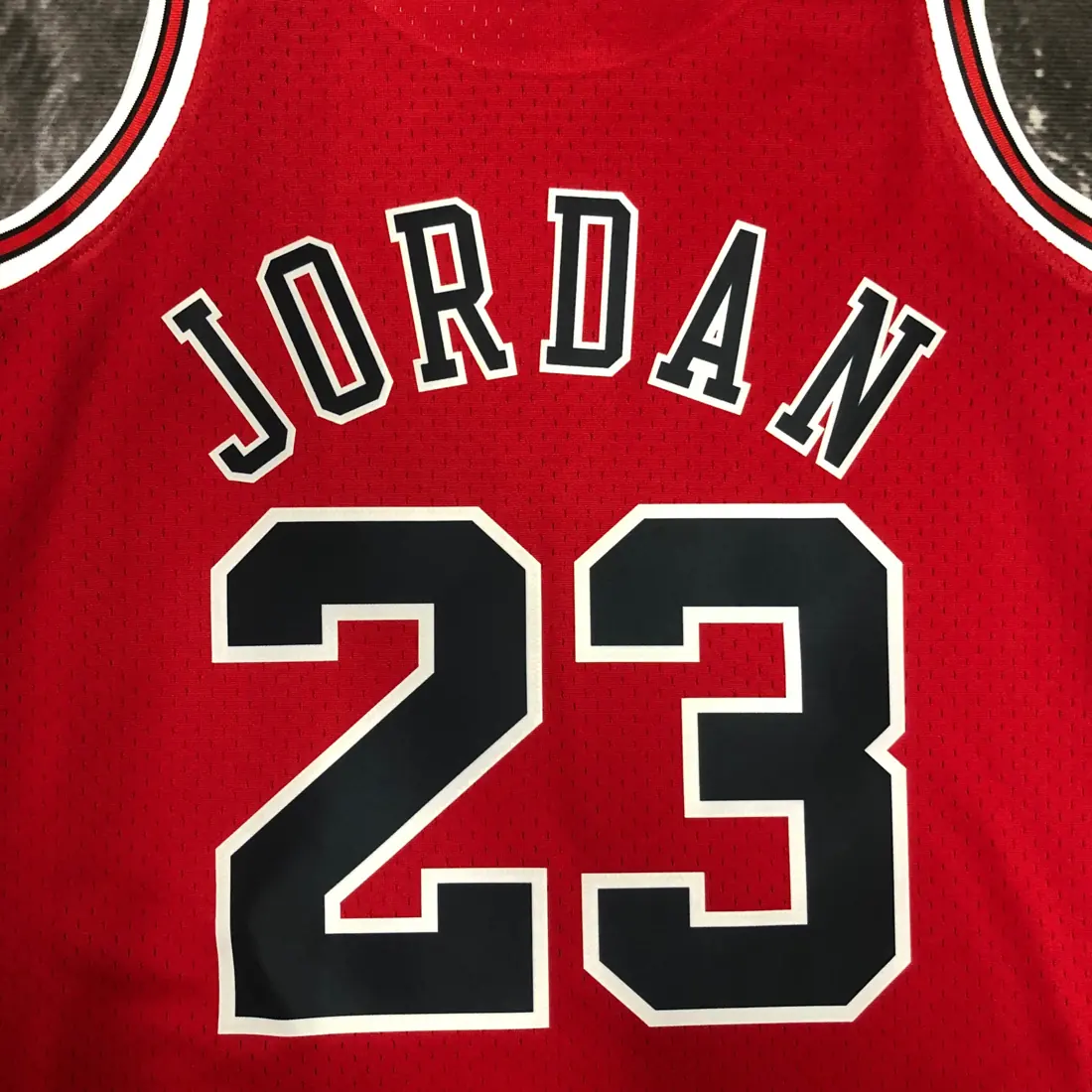 Foto 8 de MN camiseta retro termoimpresa: SW Chicago Bulls temporada 98 color rojo nº23 Jordan