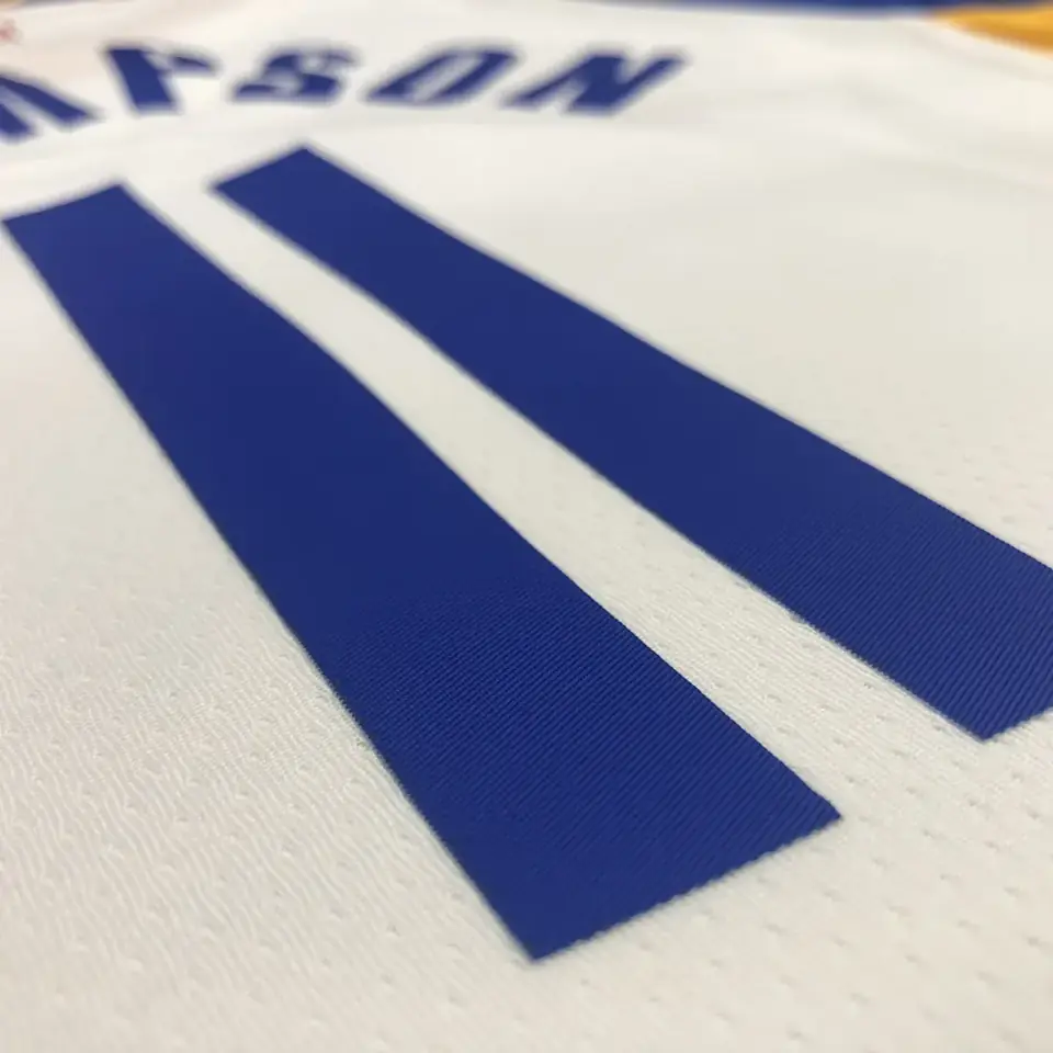 Foto 8 de Temporada 20 Warriors cuello en V blanco nº 11 Thompson