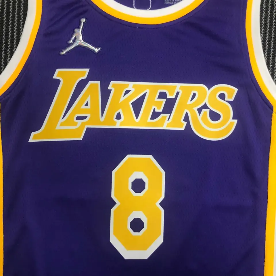 Foto 6 de 75 aniversario Lakers Edición Jumpman número 8 Kobe