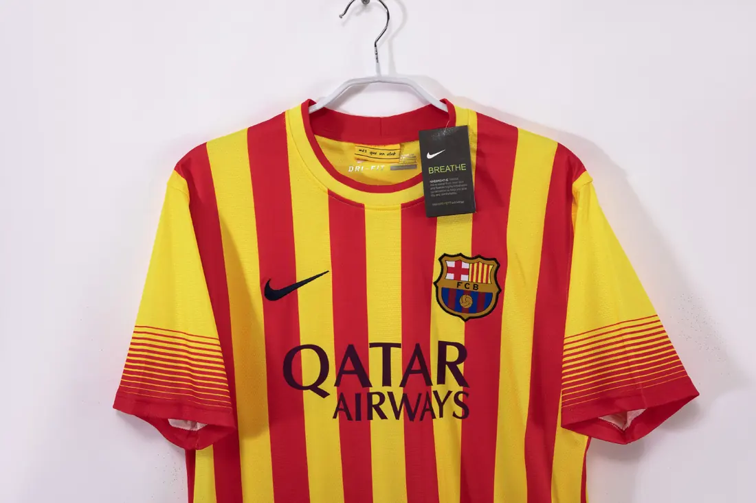 Foto 6 de Temporada 2013/14 FC Barcelona visitante amarilla retro 5A