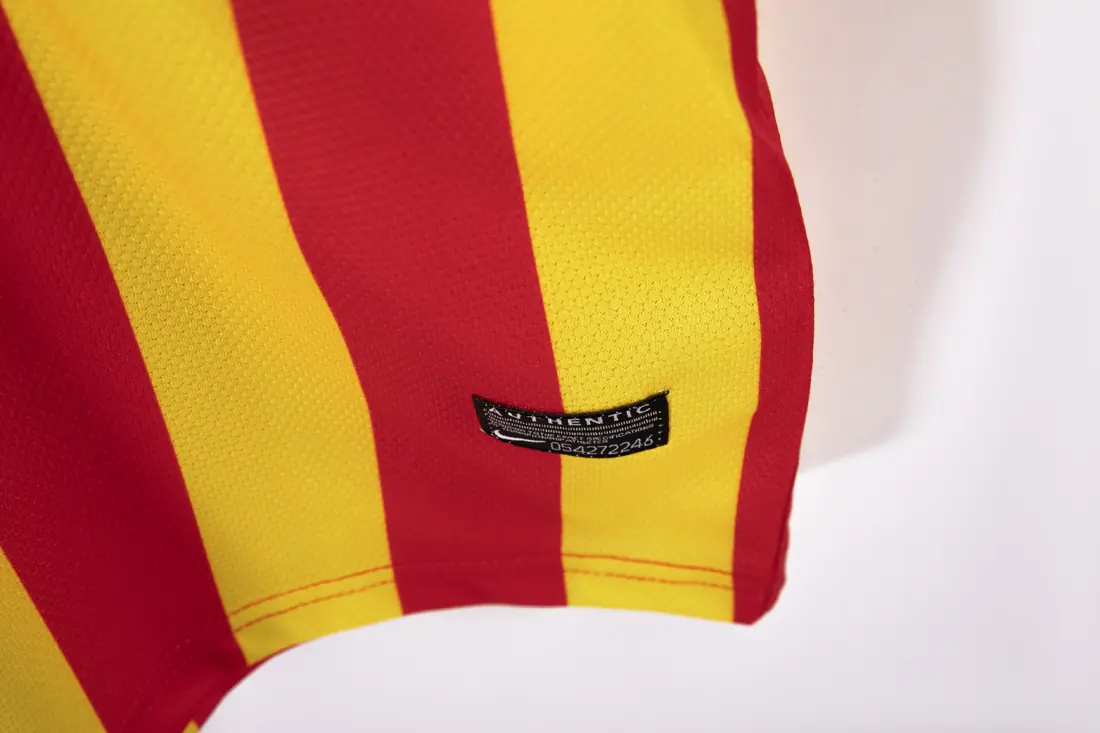 Foto 7 de Temporada 2013/14 FC Barcelona visitante amarilla retro 5A