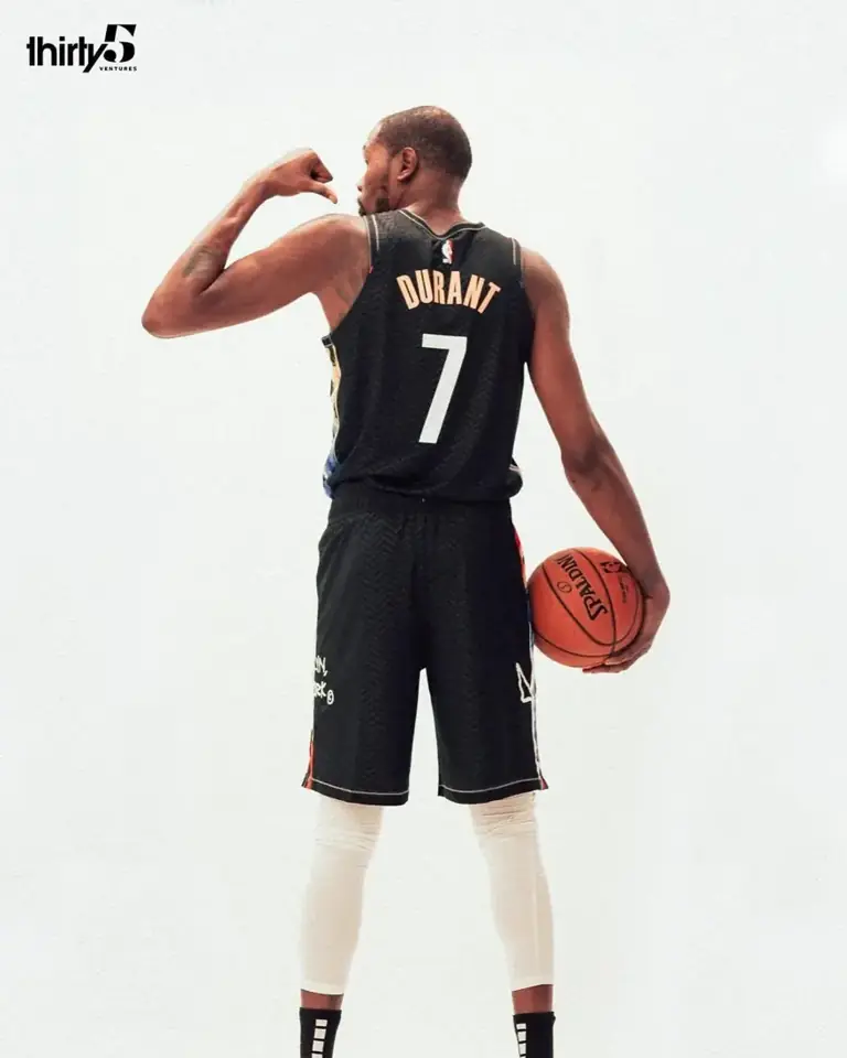 Foto 6 de Temporada 21 Nets de Brooklyn Edición City (grafiti) n.º 7 Kevin Durant