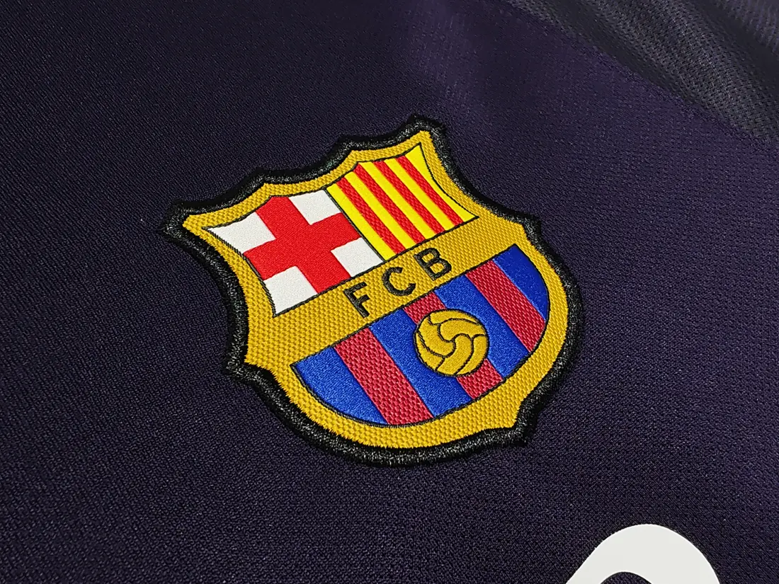 Foto 8 de Manga larga: Temporada 2016/17 Barcelona visitante morada 3B
