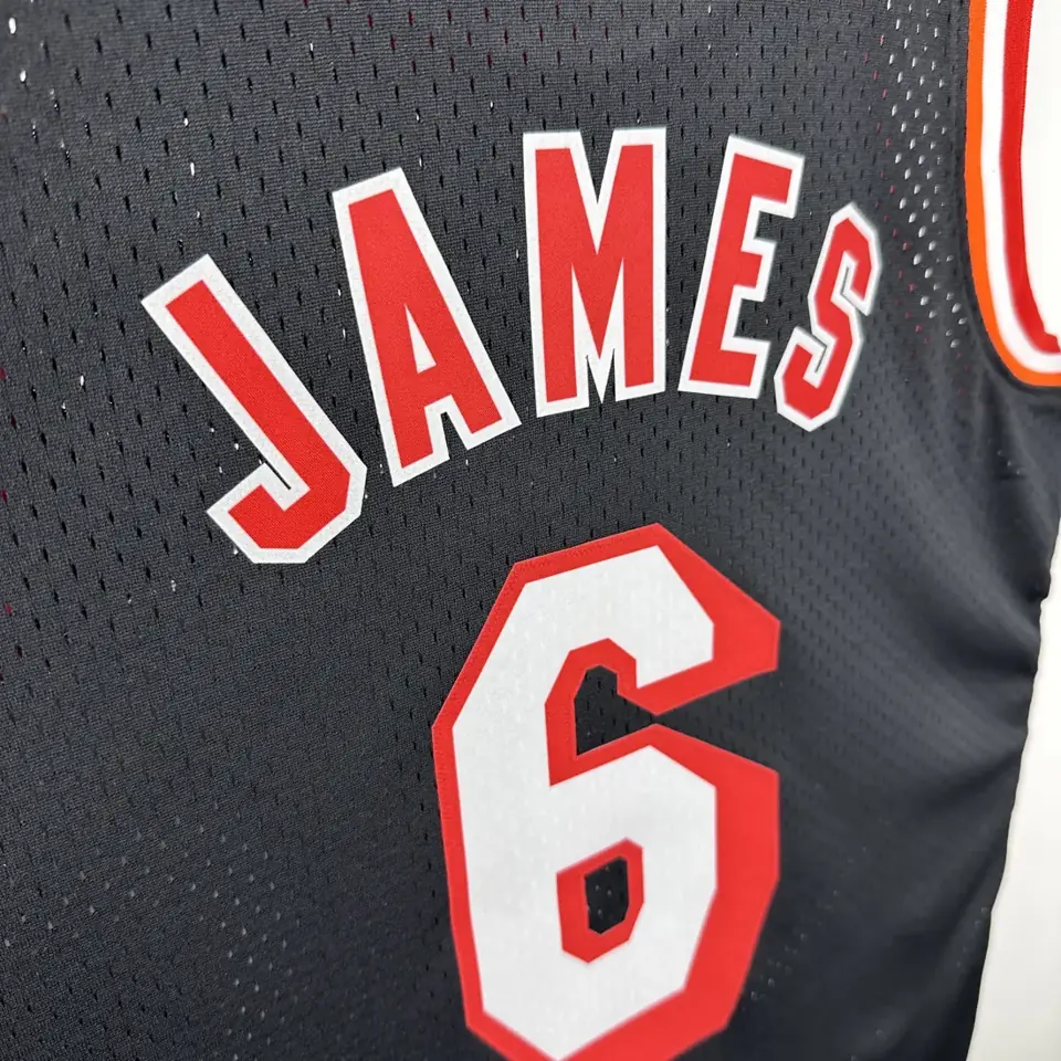 Foto 2 de MN camiseta retro termoimpresa SW: Heat temporada 13/14 Noche Retro nº 6 James