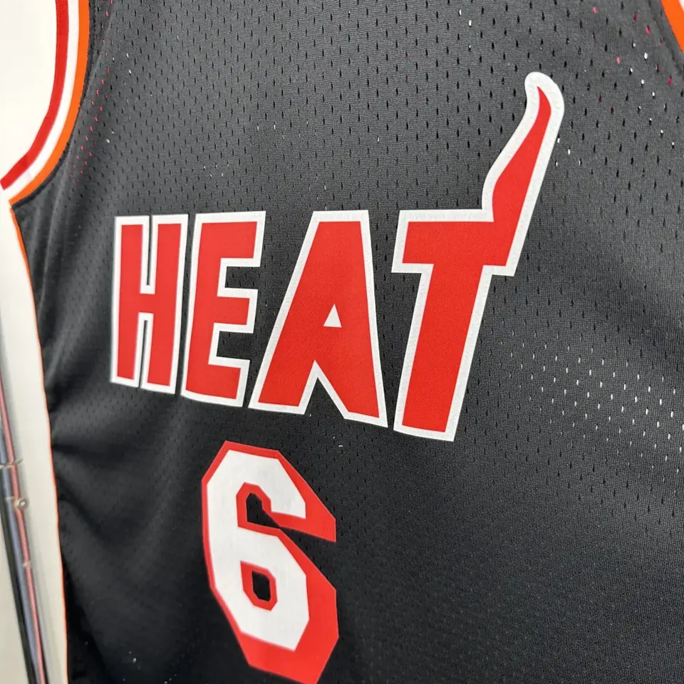 Foto 5 de MN camiseta retro termoimpresa SW: Heat temporada 13/14 Noche Retro nº 6 James