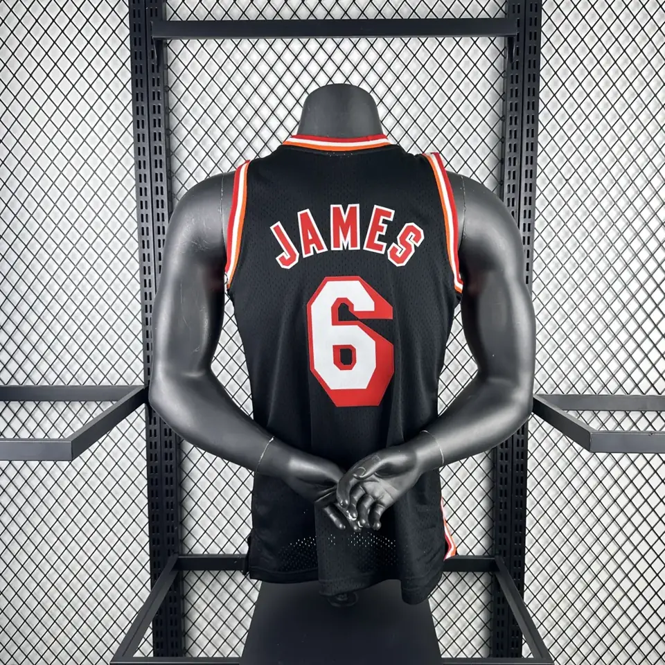 Foto 7 de MN camiseta retro termoimpresa SW: Heat temporada 13/14 Noche Retro nº 6 James