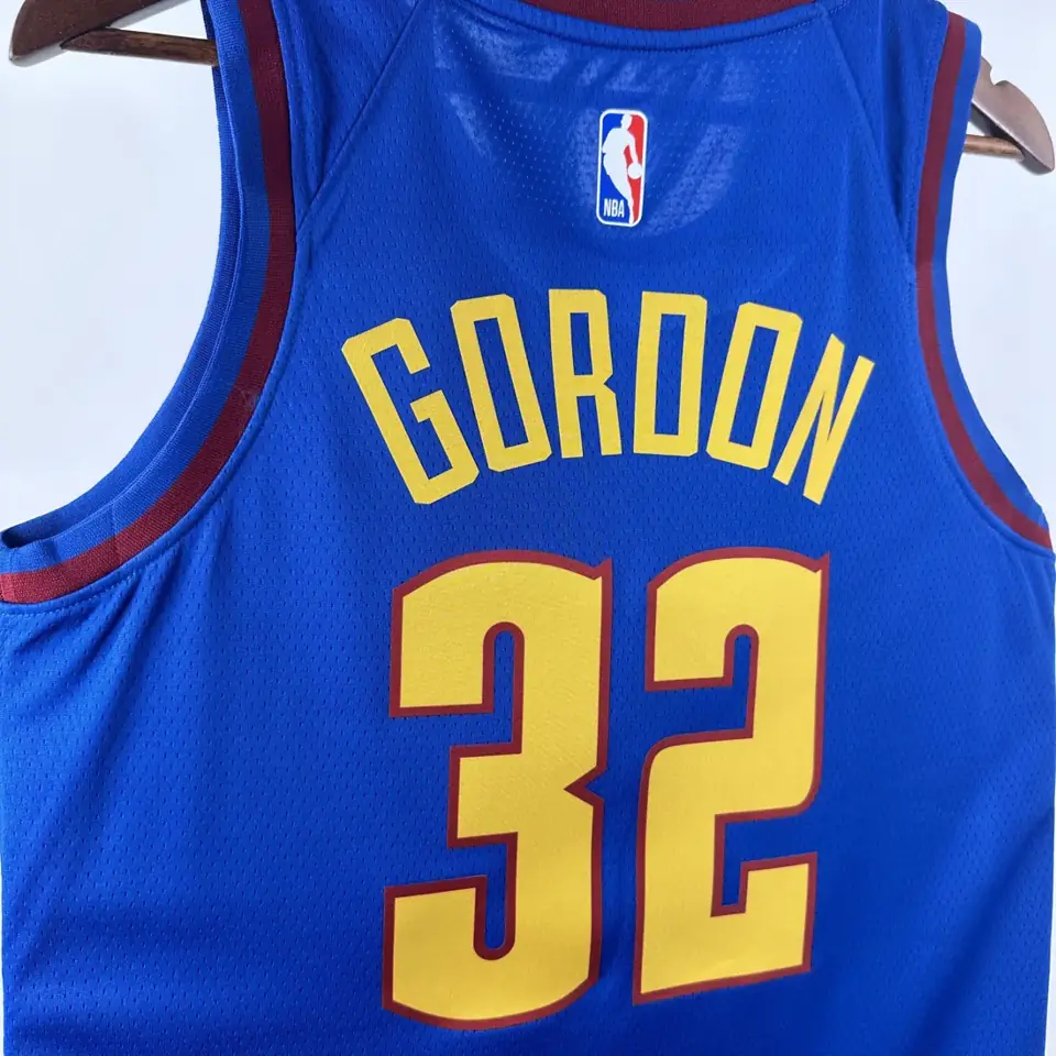 Foto 4 de Temporada 23 Nuggets versión Jumpman n.º 32 Gordon