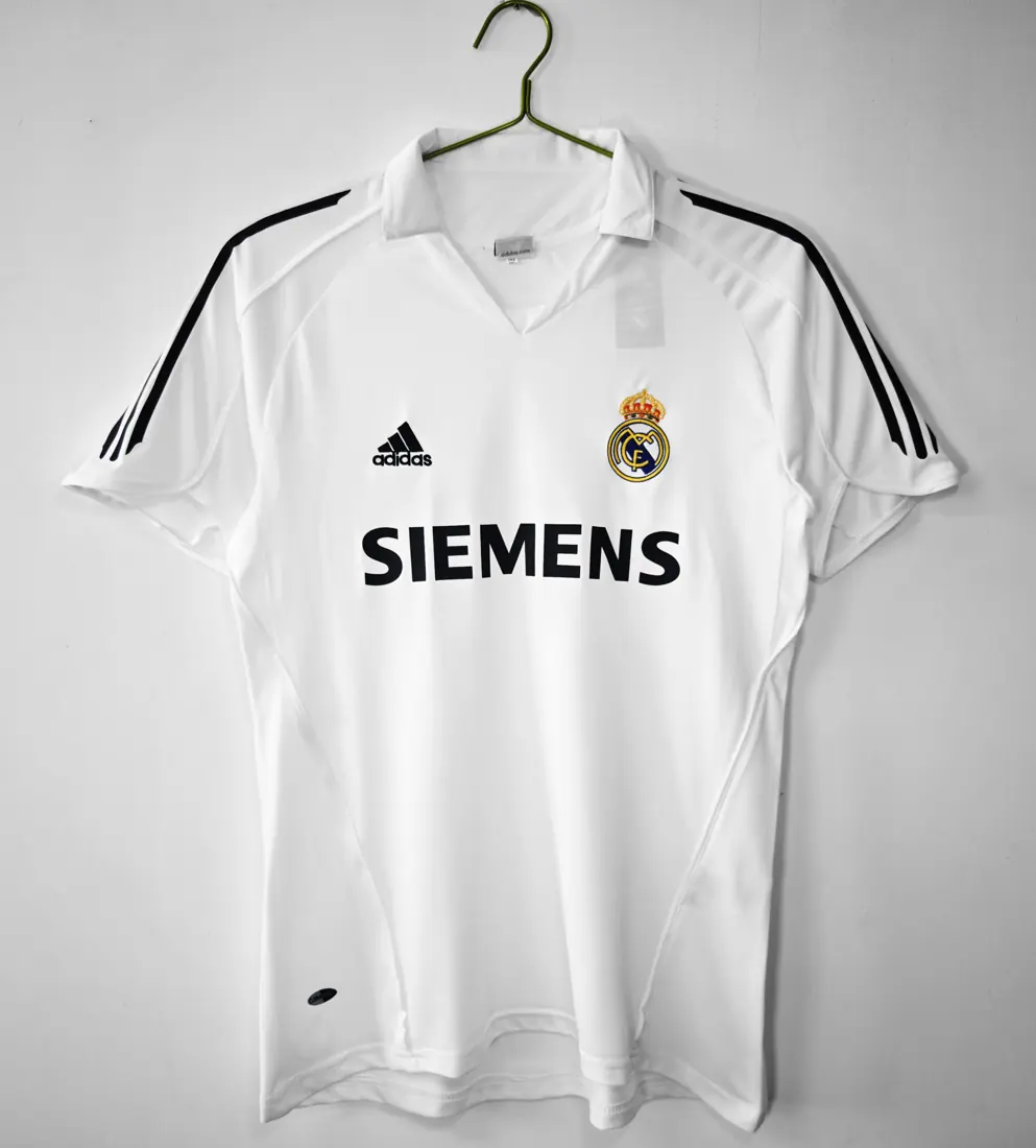 Foto 1 de Temporada 2005/06 Real Madrid local retro 8A