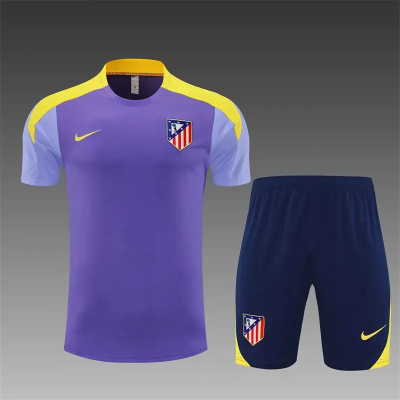 Foto 2 de Entrenamiento · Atlético de Madrid · 25/26 · morado