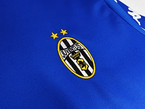 Foto 6 de Temporada 1999/00 Juventus visitante azul 8A