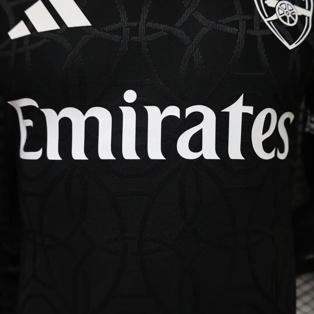 Foto 8 de Edición especial Arsenal 26-27, color negro, tallas S-2XL