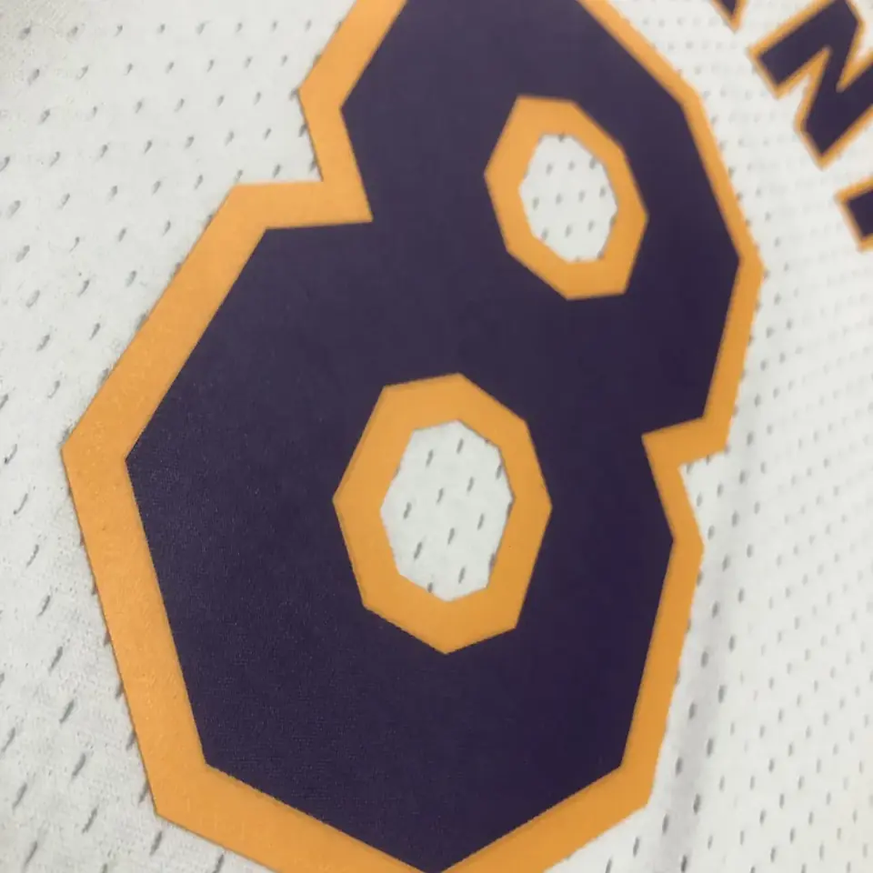 Foto 6 de MN camiseta retro termoimpresa: SW Lakers temporada 03/04 cuello en V blanco nº 8 Kobe Bryant