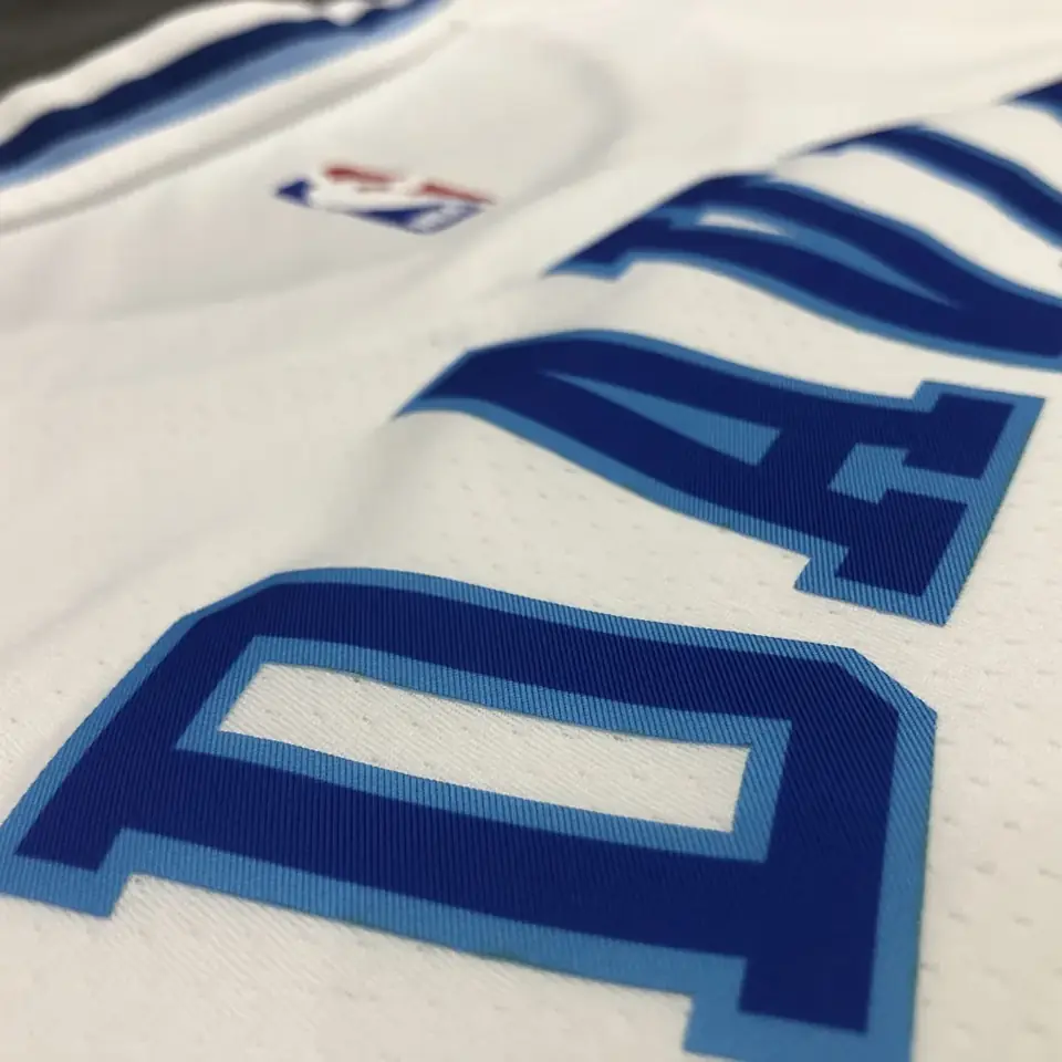 Foto 4 de Los Angeles Lakers Noche Latina retro blanco nº 3 Davis