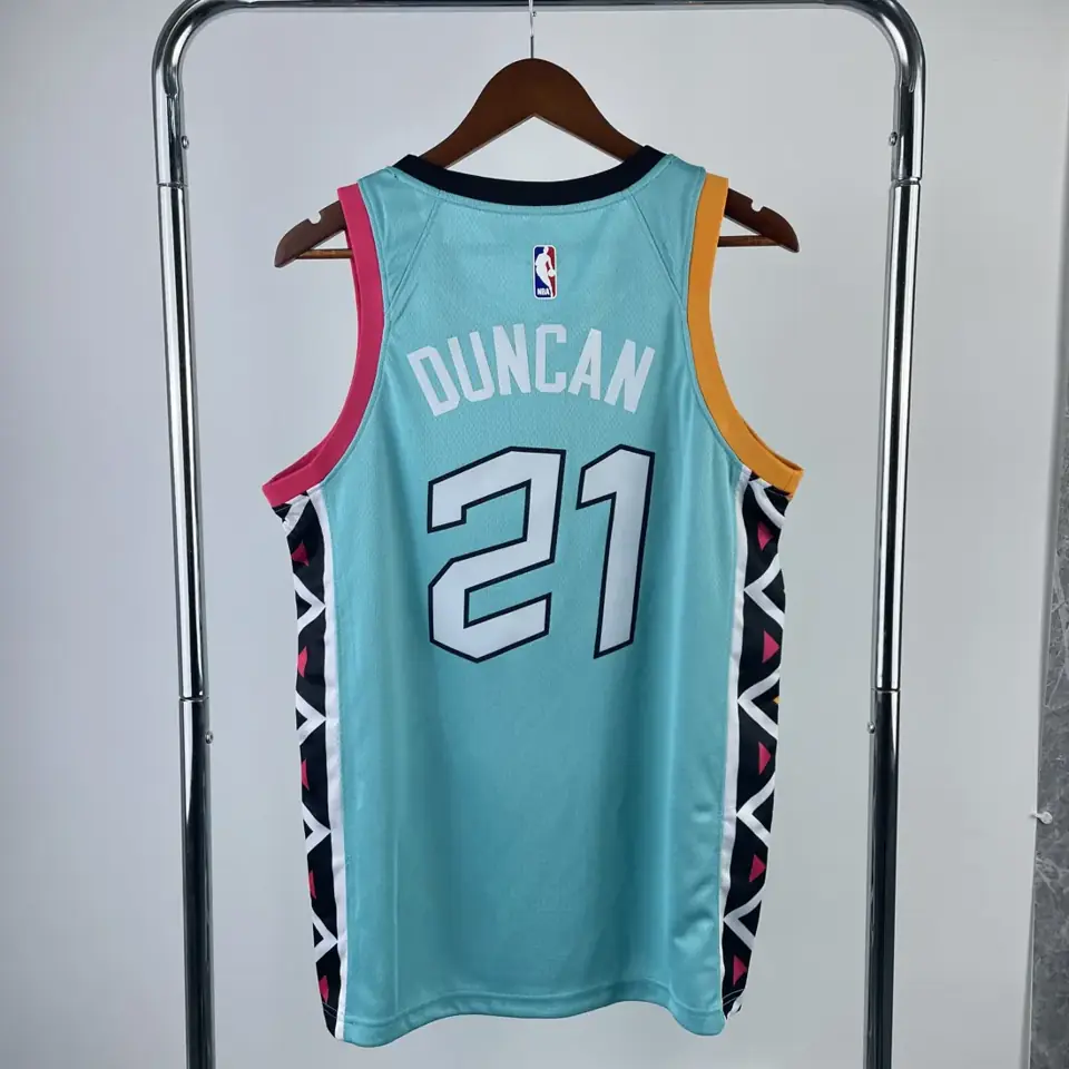 Foto 2 de Temporada 23 Spurs City Edition nº21 Duncan