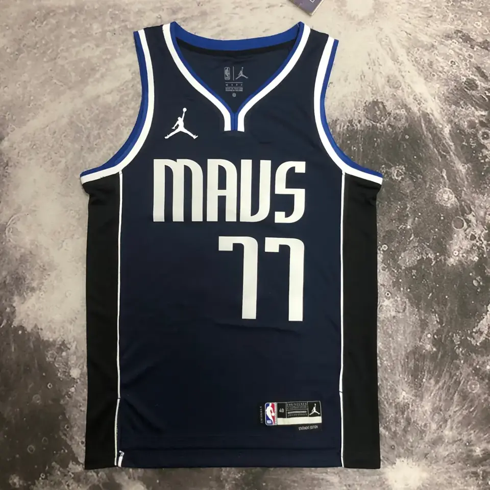 Foto 8 de temporada 23 Mavericks edición limitada Jordan nº 77 Luka Dončić