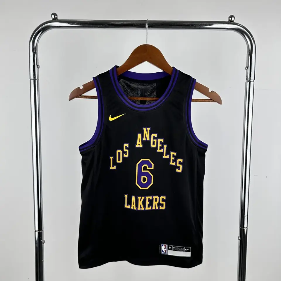Foto 1 de Juvenil: Temporada 24 Lakers City Edition nº 6 James