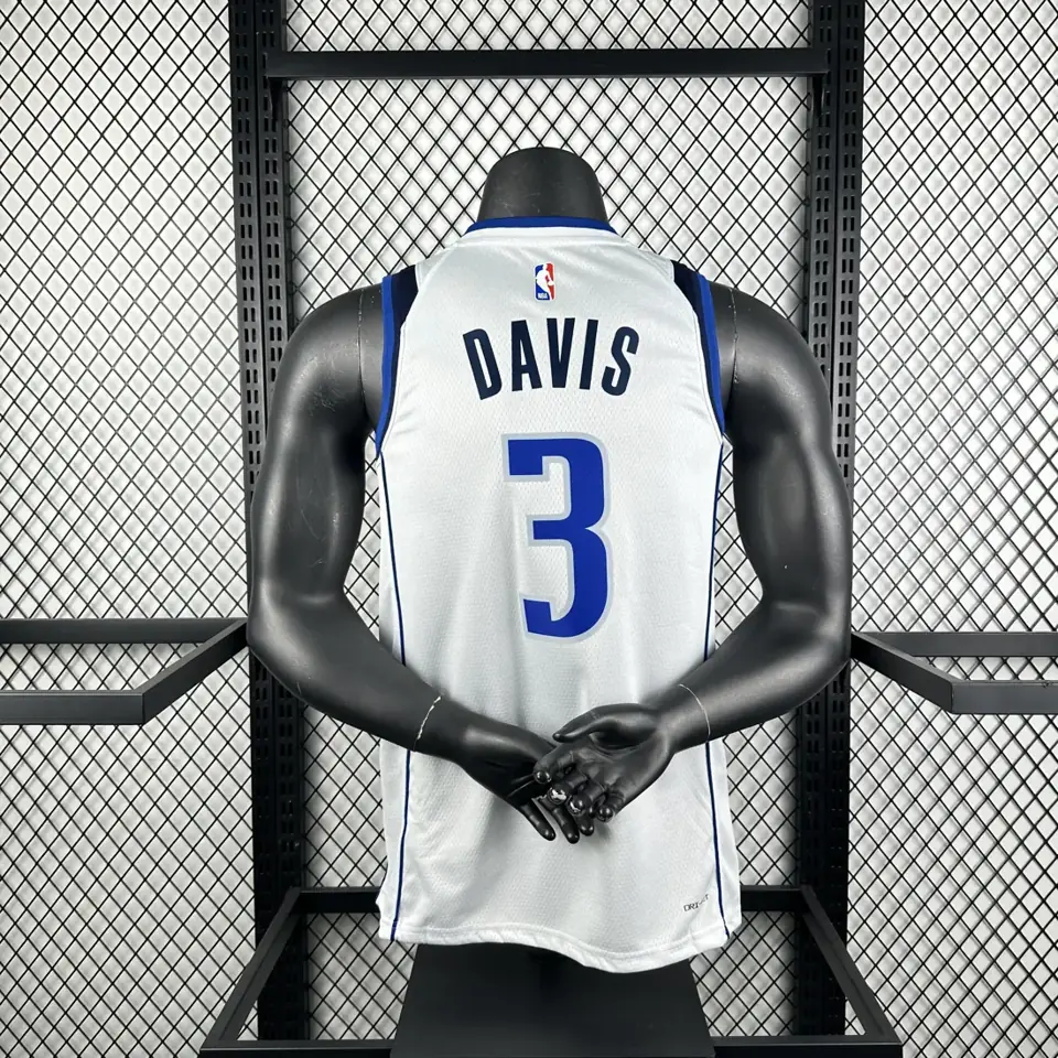 Foto 2 de Temporada 23 Mavericks blanco número 3 Davis