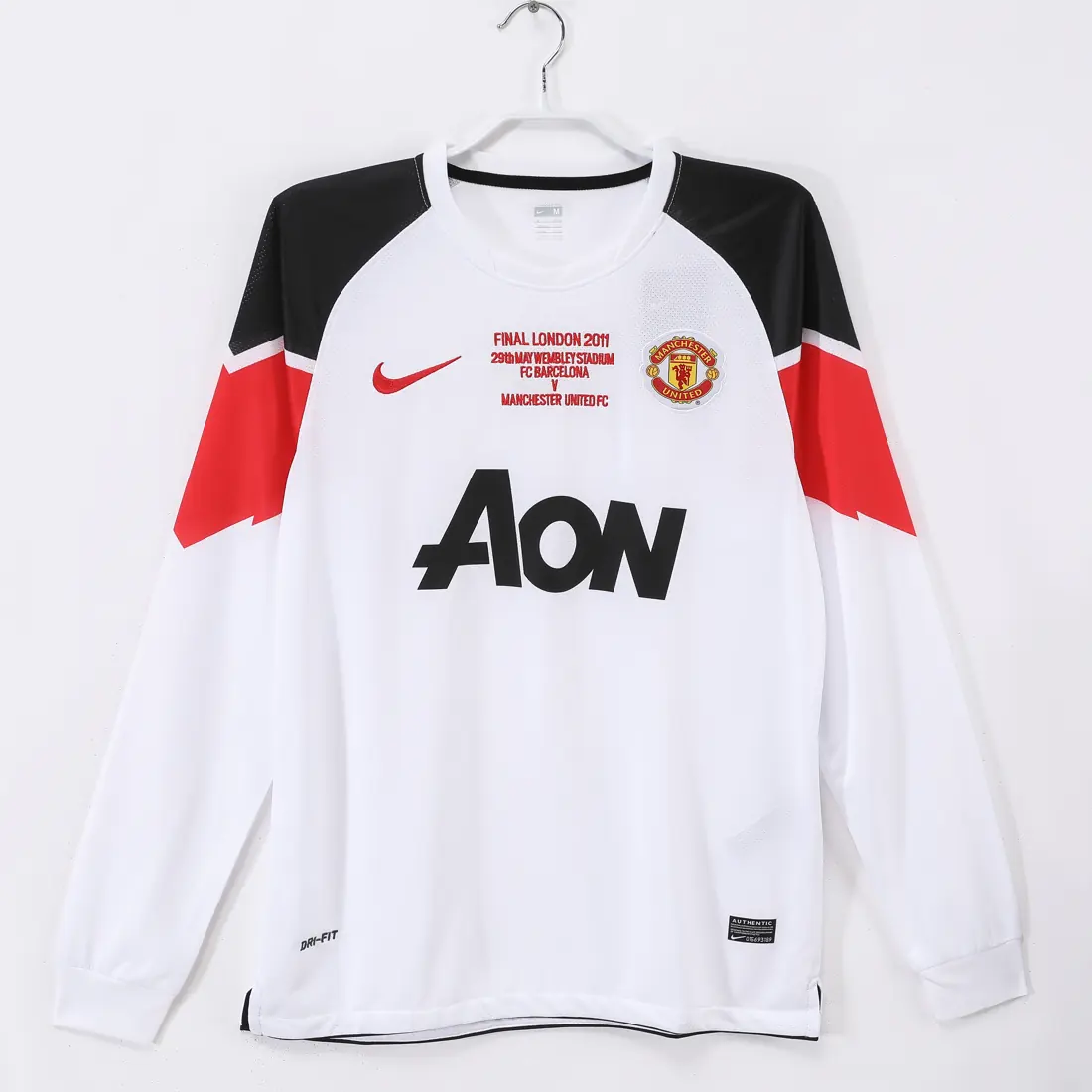 Foto 1 de Manga larga: Temporada 2010/11 Manchester United visitante blanco Champions retro 3B