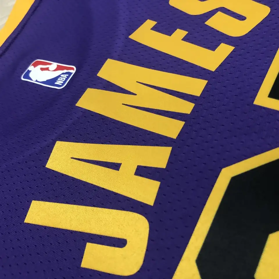 Foto 5 de Temporada 23 Lakers edición Jumpman número 23 James