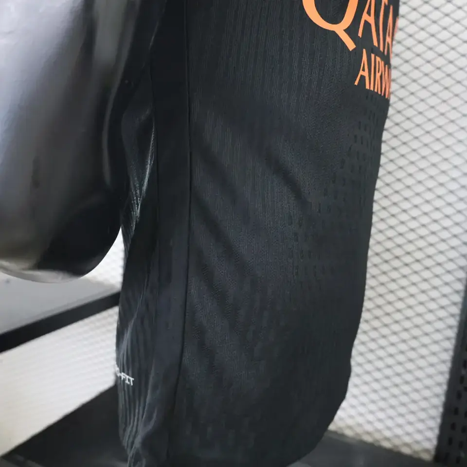 Foto 7 de Conjunto de entrenamiento Paris (26-27), negro, tallas S a 2XL