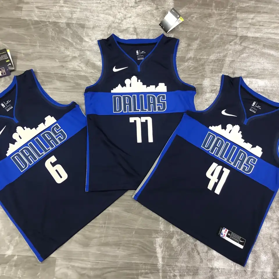 Foto 3 de Dallas Mavericks Edición Iceberg nº 77 Doncic