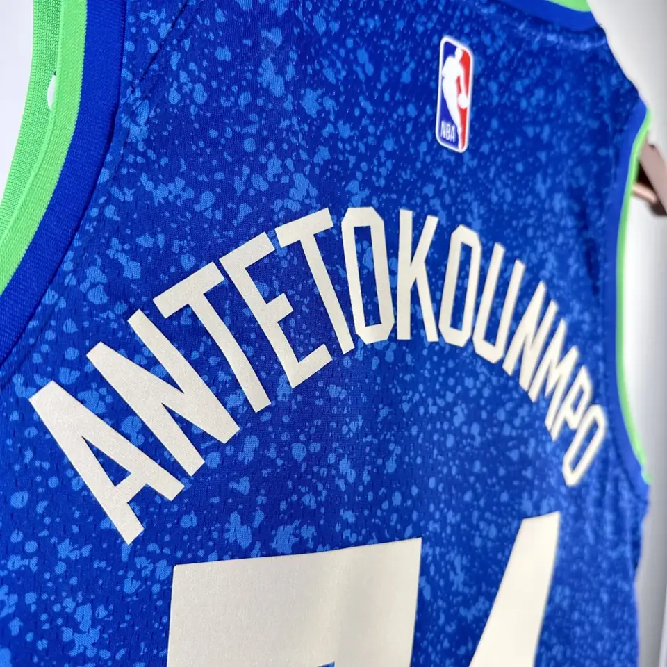 Foto 4 de Temporada 24 - Bucks - Edición Ciudad - nº 34 Antetokounmpo
