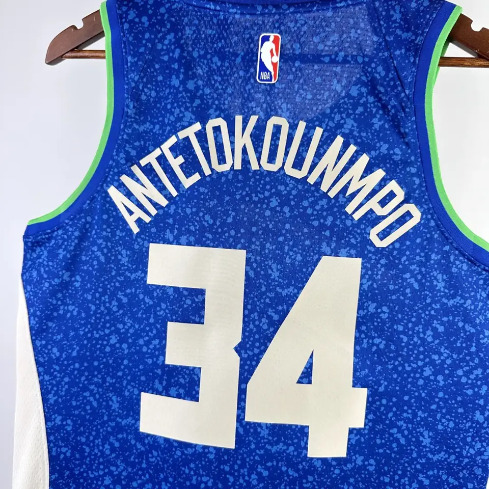 Foto 5 de Temporada 24 - Bucks - Edición Ciudad - nº 34 Antetokounmpo