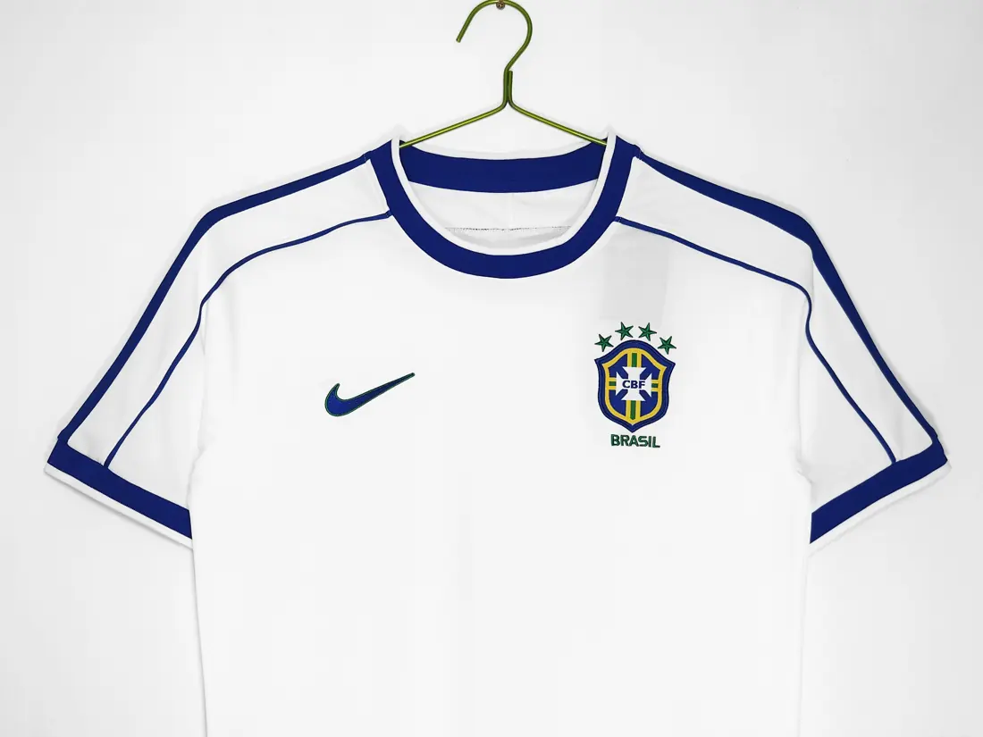 Foto 5 de Temporada 1998 Brasil retro blanco 5A