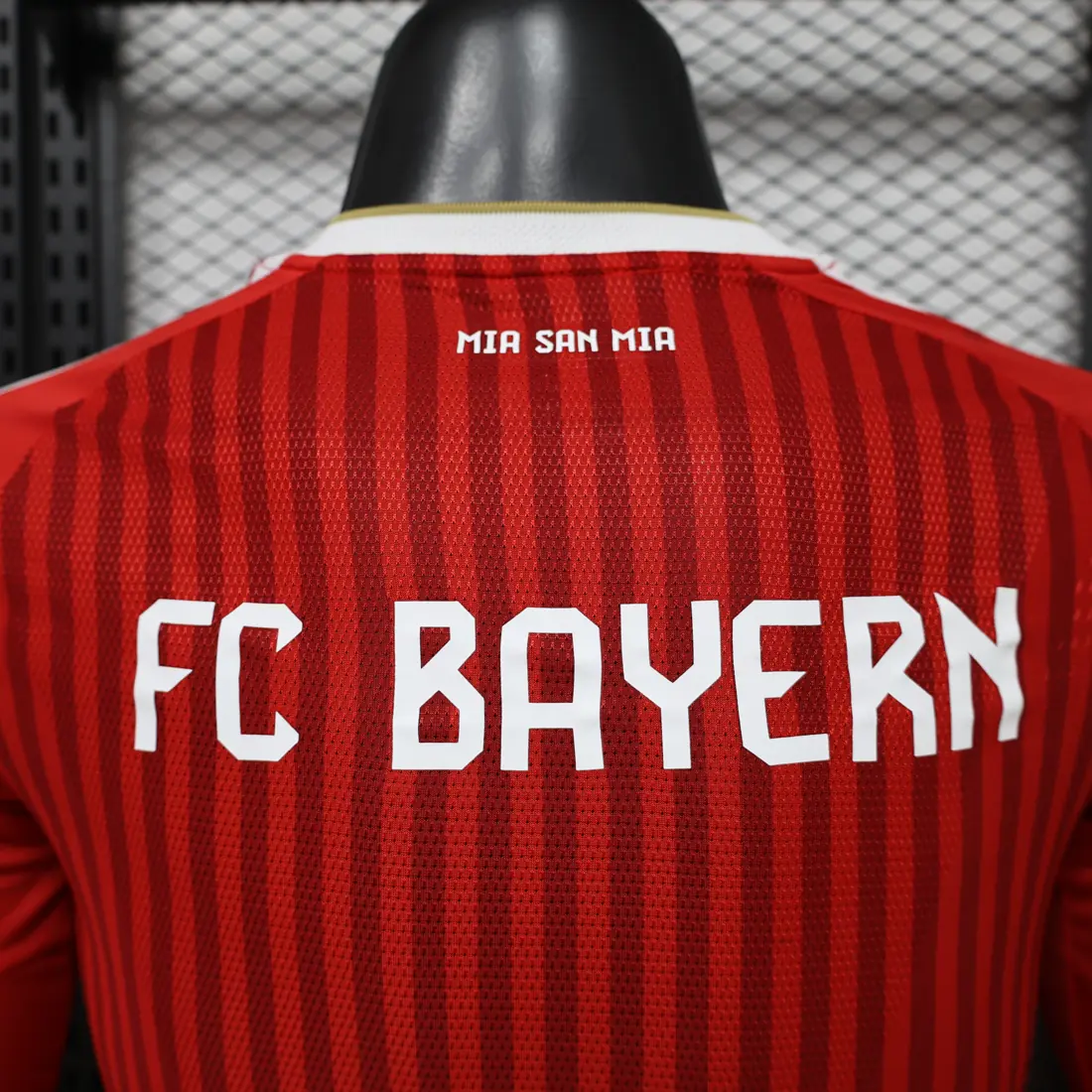 Foto 2 de Versión jugador 26/27 Bayern local manga larga S-3XL