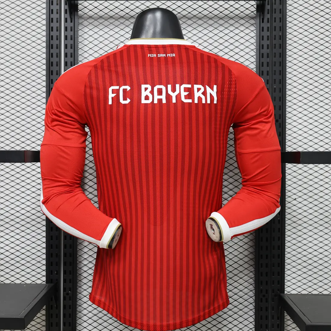 Foto 3 de Versión jugador 26/27 Bayern local manga larga S-3XL