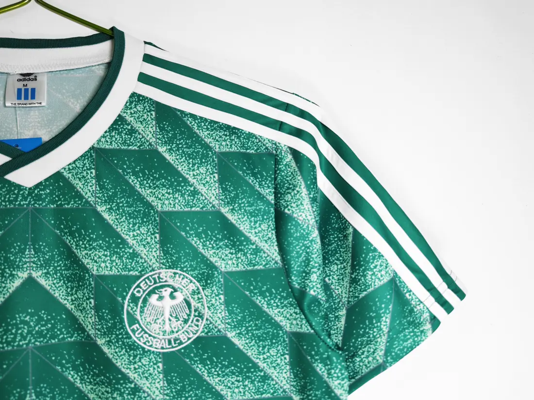 Foto 4 de Temporada 1990 Alemania visitante verde 2A