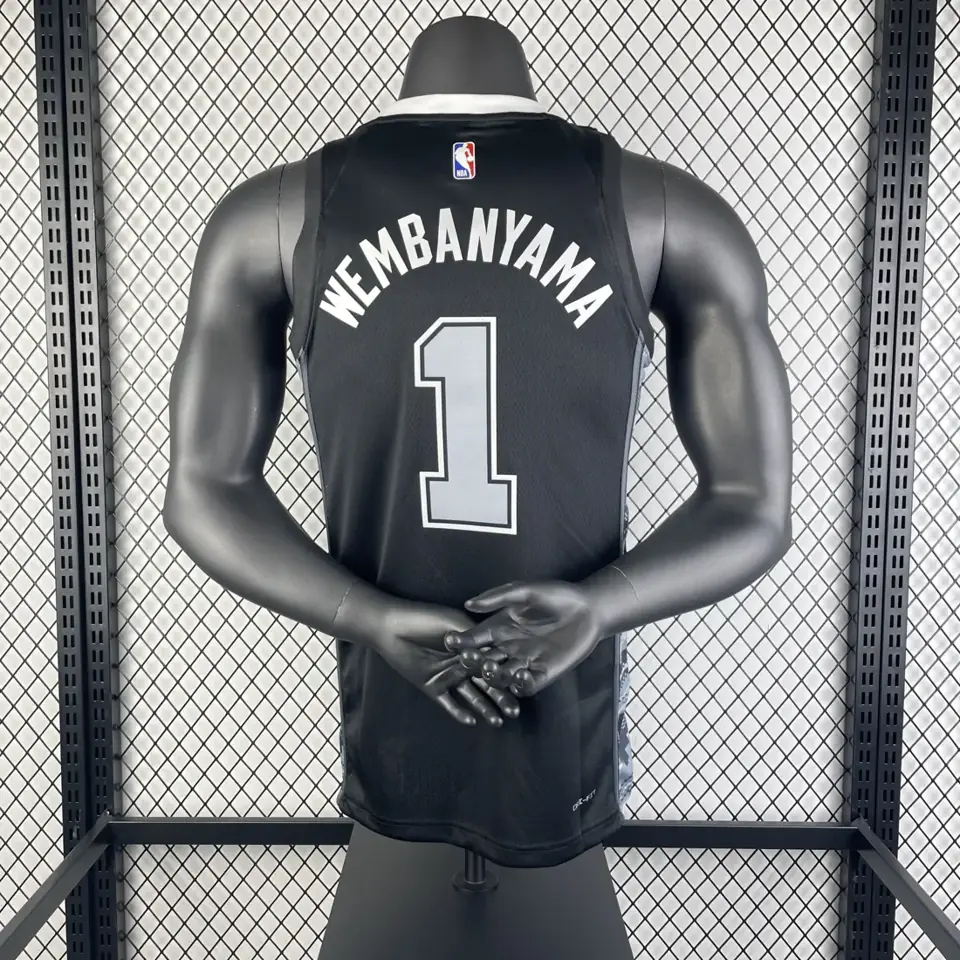 Foto 2 de Temporada 23 Spurs edición Jumpman número 1 Wembanyama