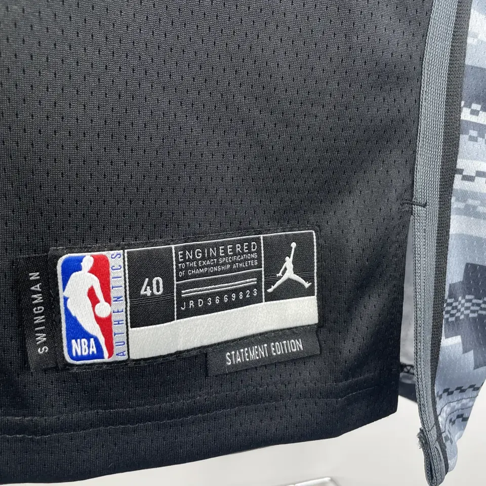 Foto 4 de Temporada 23 Spurs edición Jumpman número 1 Wembanyama