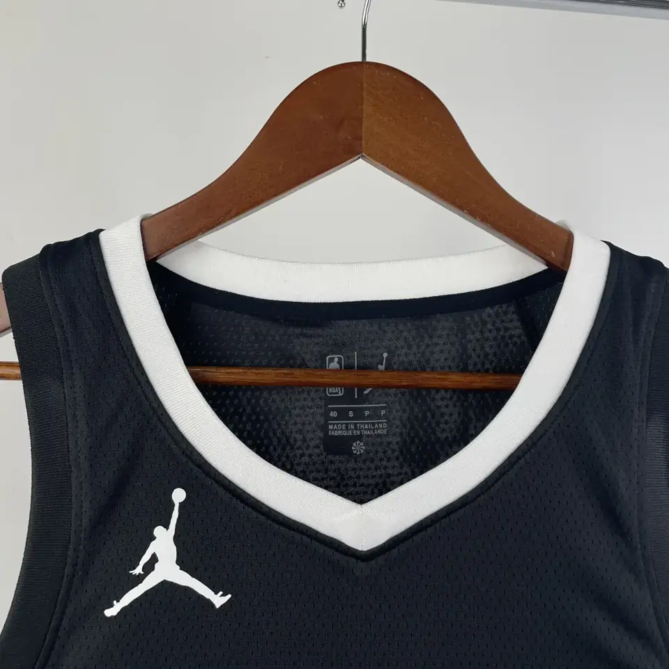 Foto 7 de Temporada 23 Spurs edición Jumpman número 1 Wembanyama