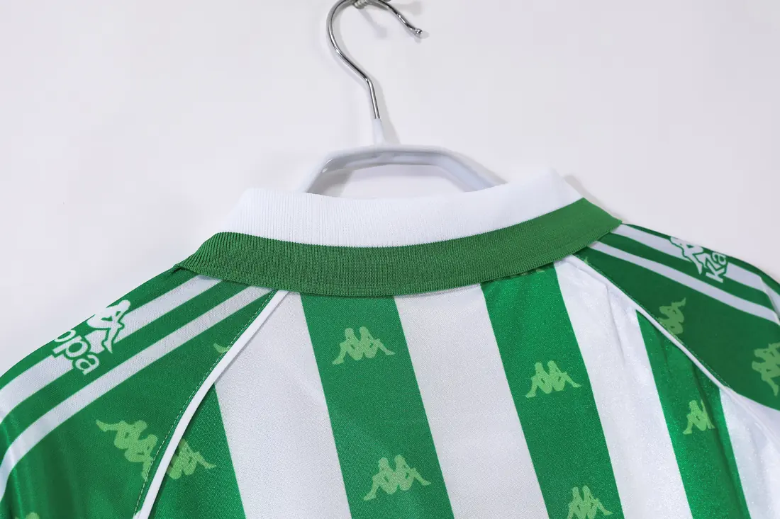 Foto 3 de Temporada 1995/97 Real Betis local (versión con patrocinio en el pecho) 5A