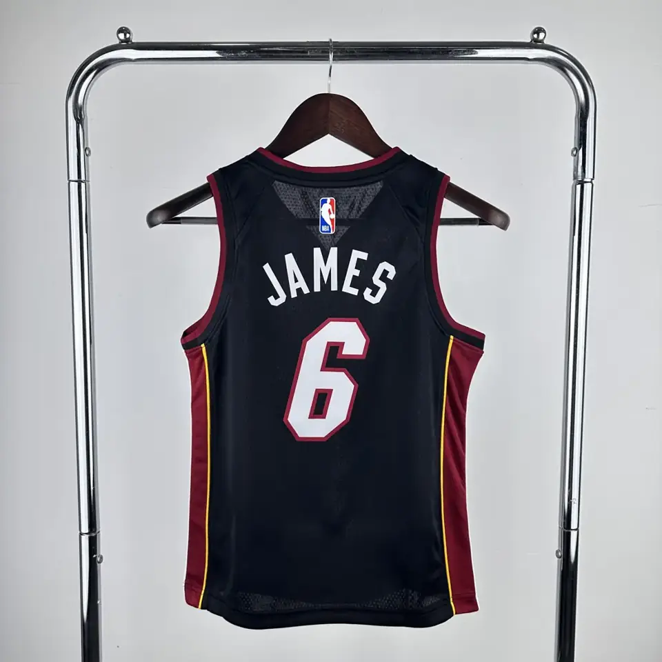 Foto 2 de Infantil/Juvenil: Heat cuello en V negro nº 6 James