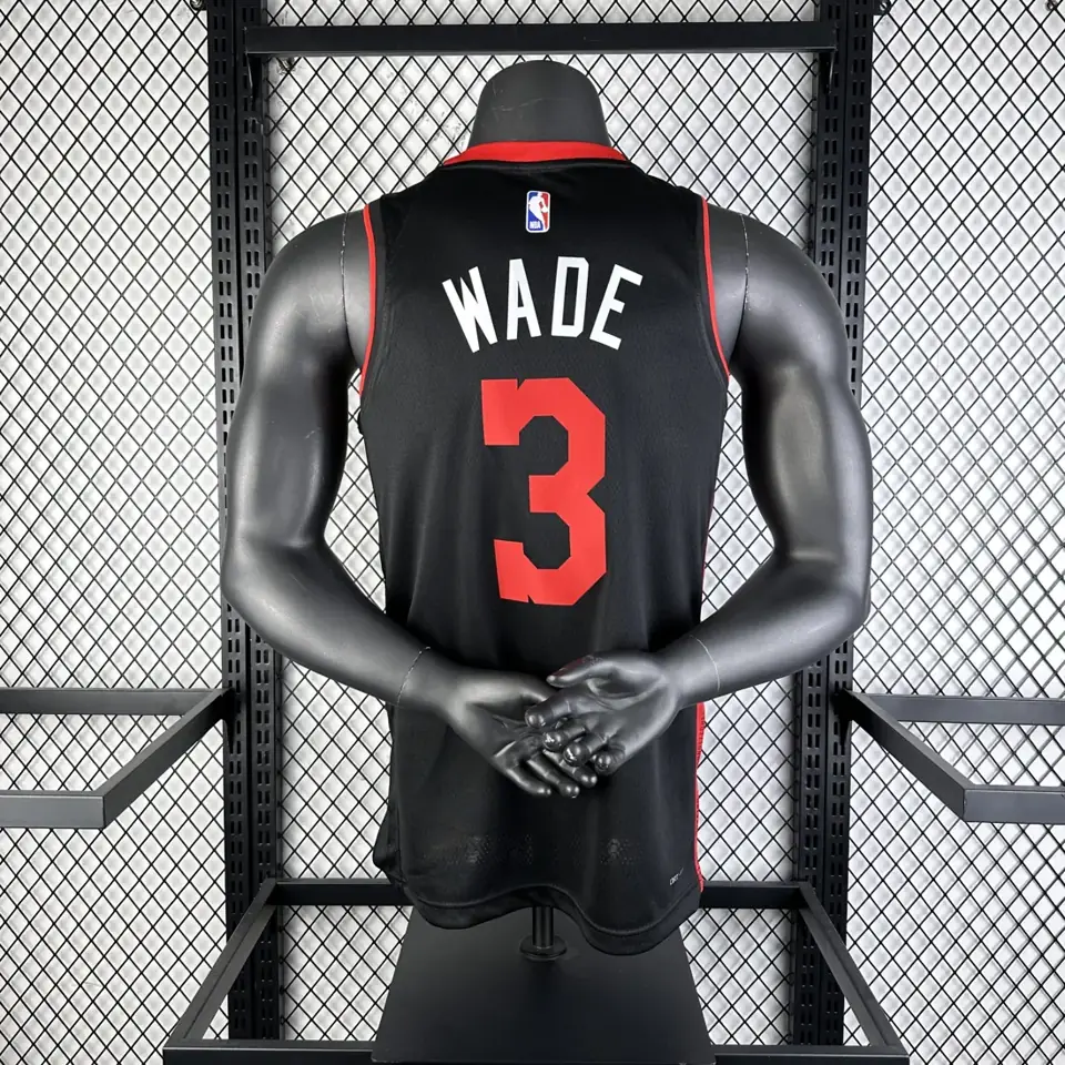 Foto 2 de Temporada 24 Heat Edición Ciudad número 3 Wade