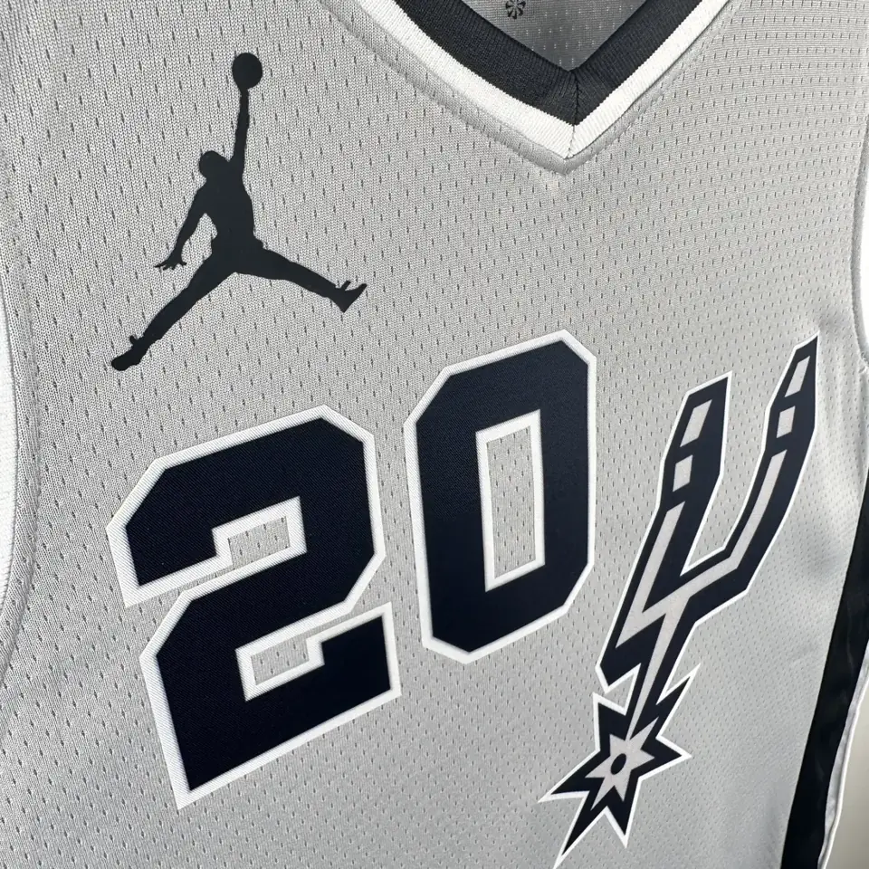 Foto 3 de Temporada 21 Spurs Gris Edición limitada Air Nº 20 Ginóbili