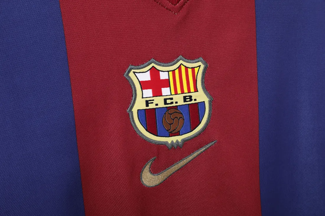 Foto 6 de Temporada 1998/99 FC Barcelona local retro 5A