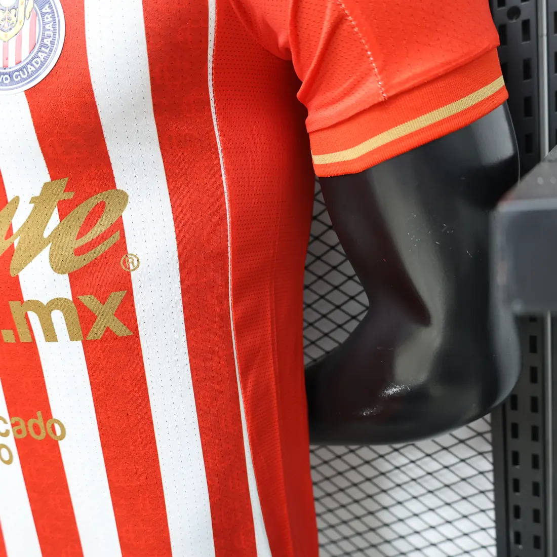 Foto 7 de Versión jugador 26 Chivas local S-2XL
