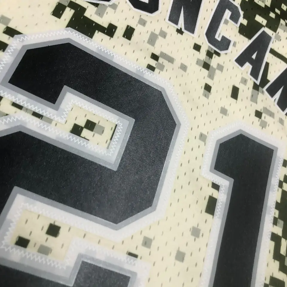 Foto 4 de Camiseta retro MN termoimpresa: SW San Antonio Spurs temporada 13/14 camuflaje n.º 21 Duncan