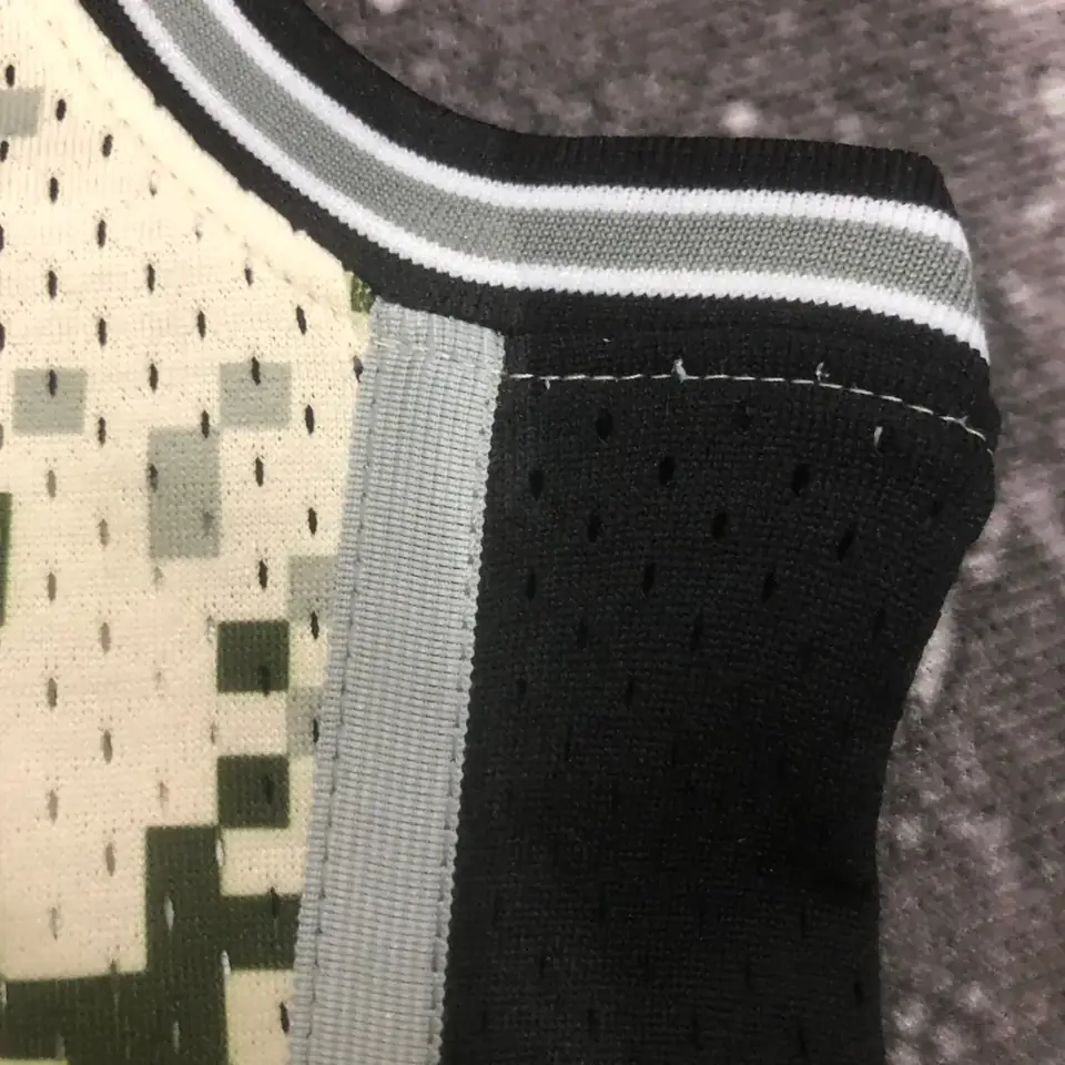 Foto 8 de Camiseta retro MN termoimpresa: SW San Antonio Spurs temporada 13/14 camuflaje n.º 21 Duncan