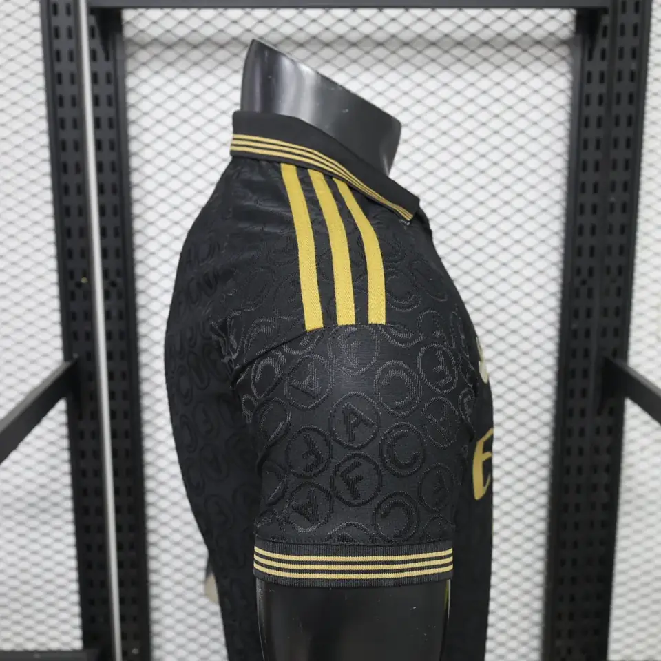 Foto 4 de 26-27 Arsenal edición especial negro y dorado S-3XL